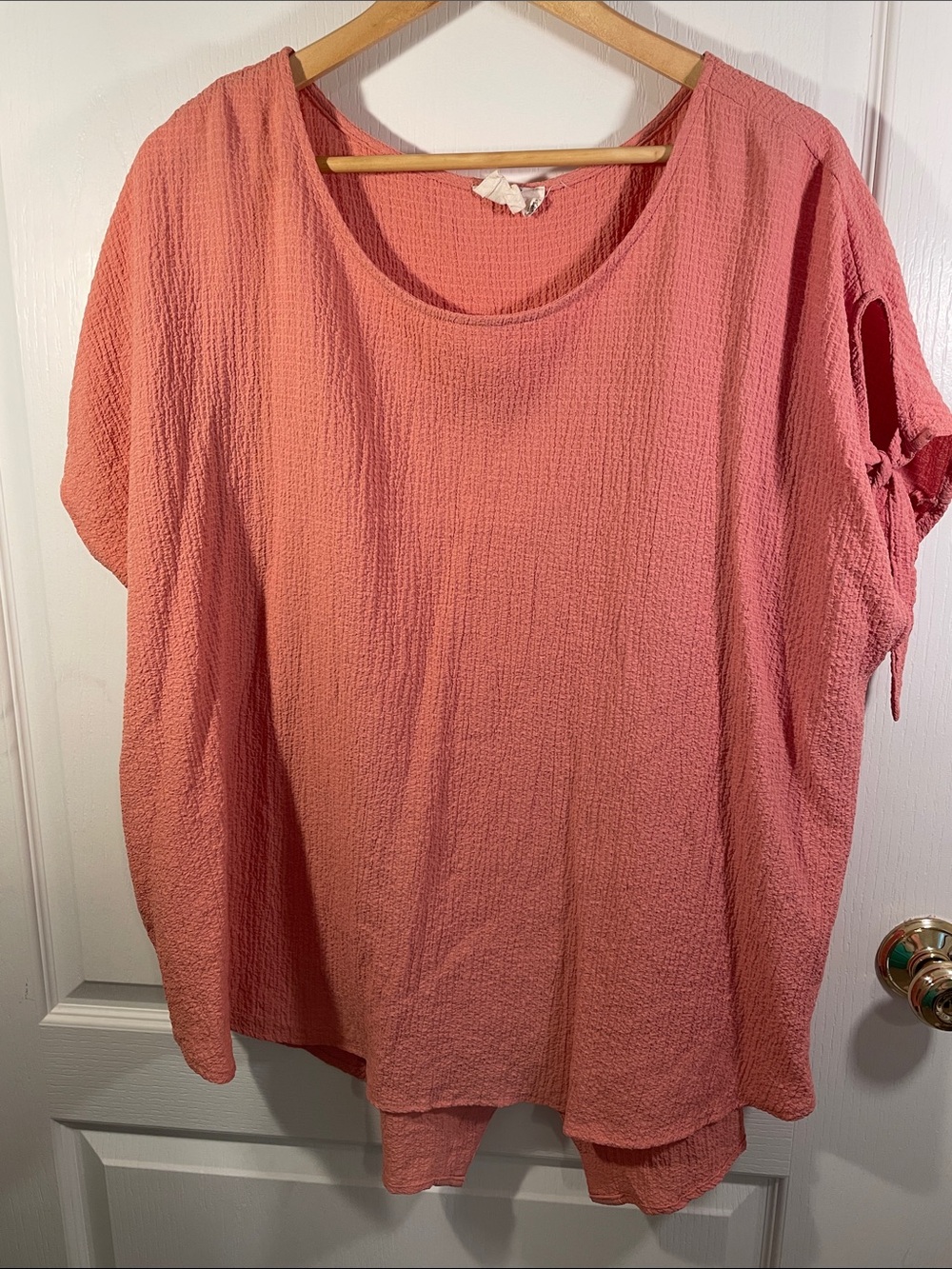 Relaxed Scoop Neck Tunic in Dusty Coral